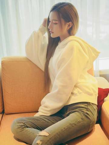 紧身牛仔裤美女性感性感小翘臀写真 [26P]