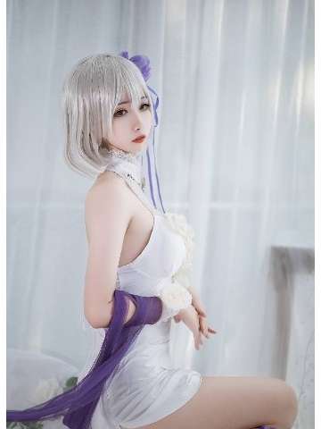 身娇体软的美女