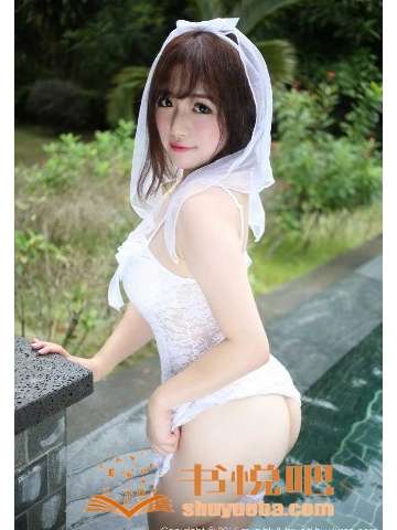 谁能告诉我，这女的是谁？