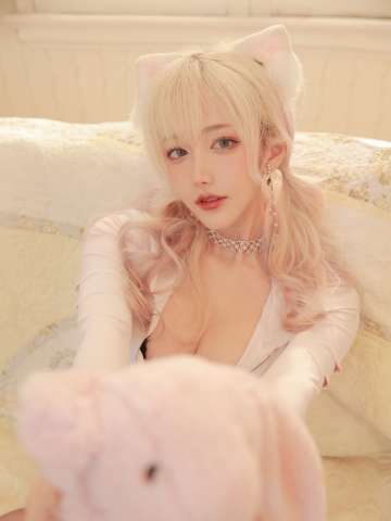 Coser啾小妍 1- 甜蜜猫女主题秀完美身材诱惑写真