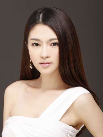 美女车模