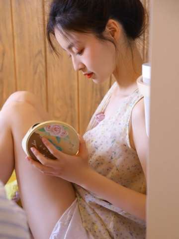 性感嫩模美女前凸后翘妩媚撩人写真9p.rar